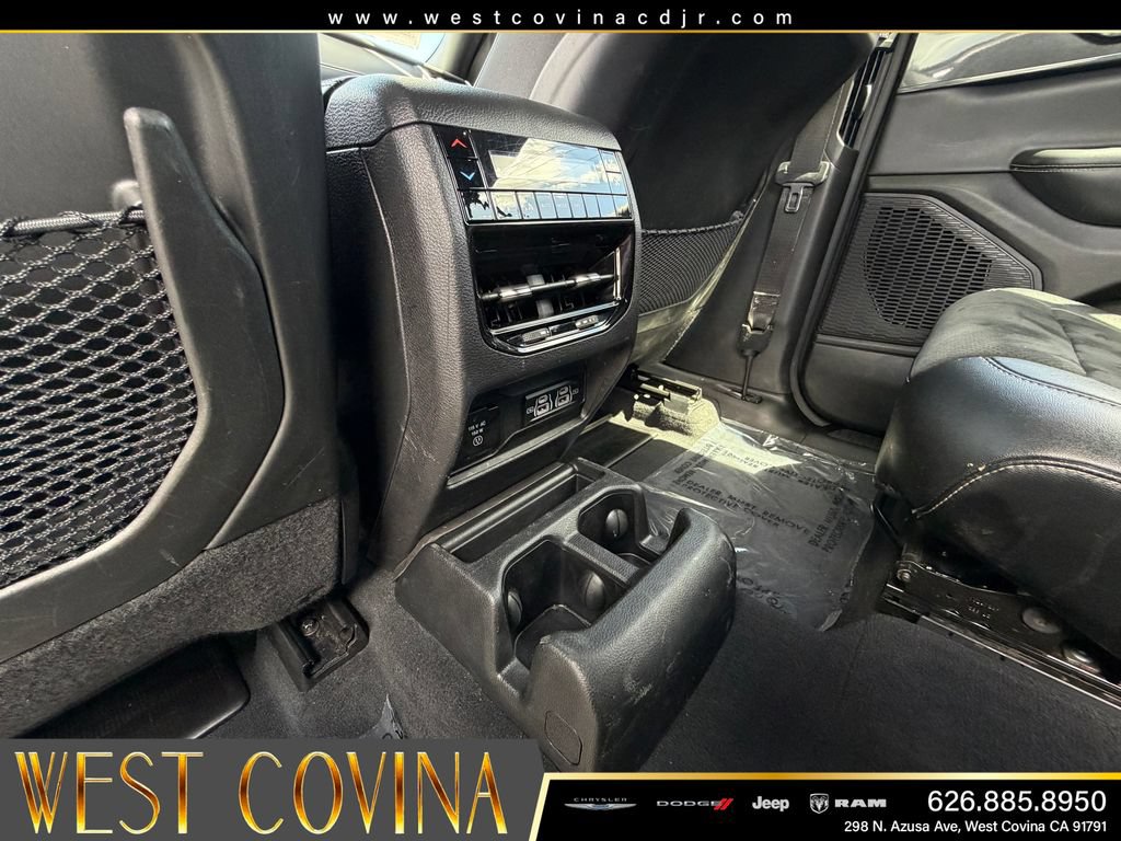 Used 2023 Jeep Grand Cherokee L Laredo AWD/4WD image 34