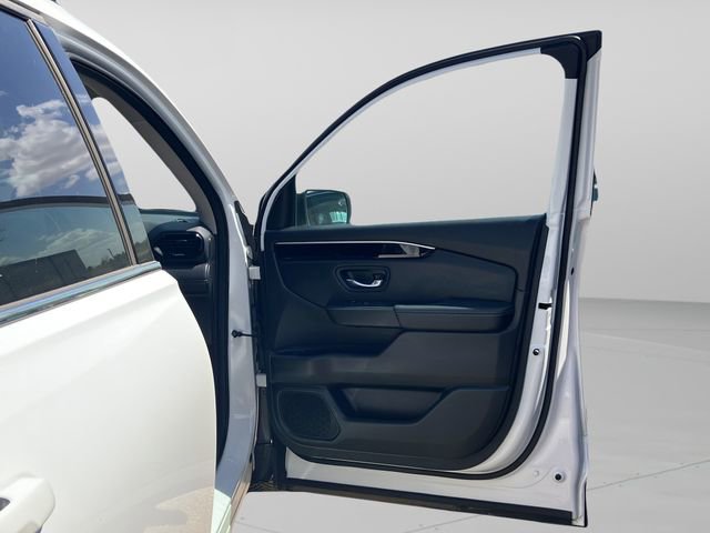 Used 2023 Honda Pilot Touring image 32
