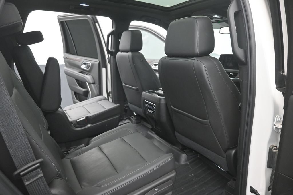 Used 2021 Chevrolet Tahoe LT w/ LT Signature Package RWD image 10