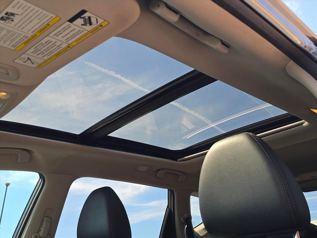 Used 2016 Nissan Rogue SL w/ SL Premium Package image 6