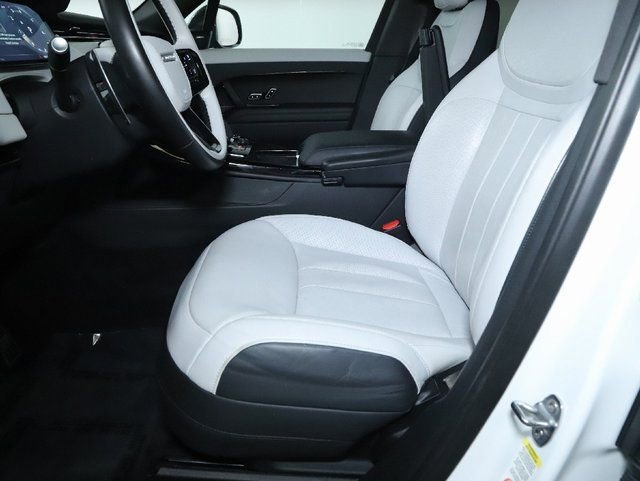 Used 2023 Land Rover Range Rover Sport SE Dynamic image 15