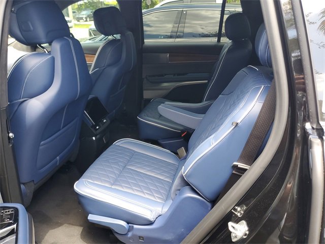 New 2026 Cadillac Vistiq Premium Luxury image 6