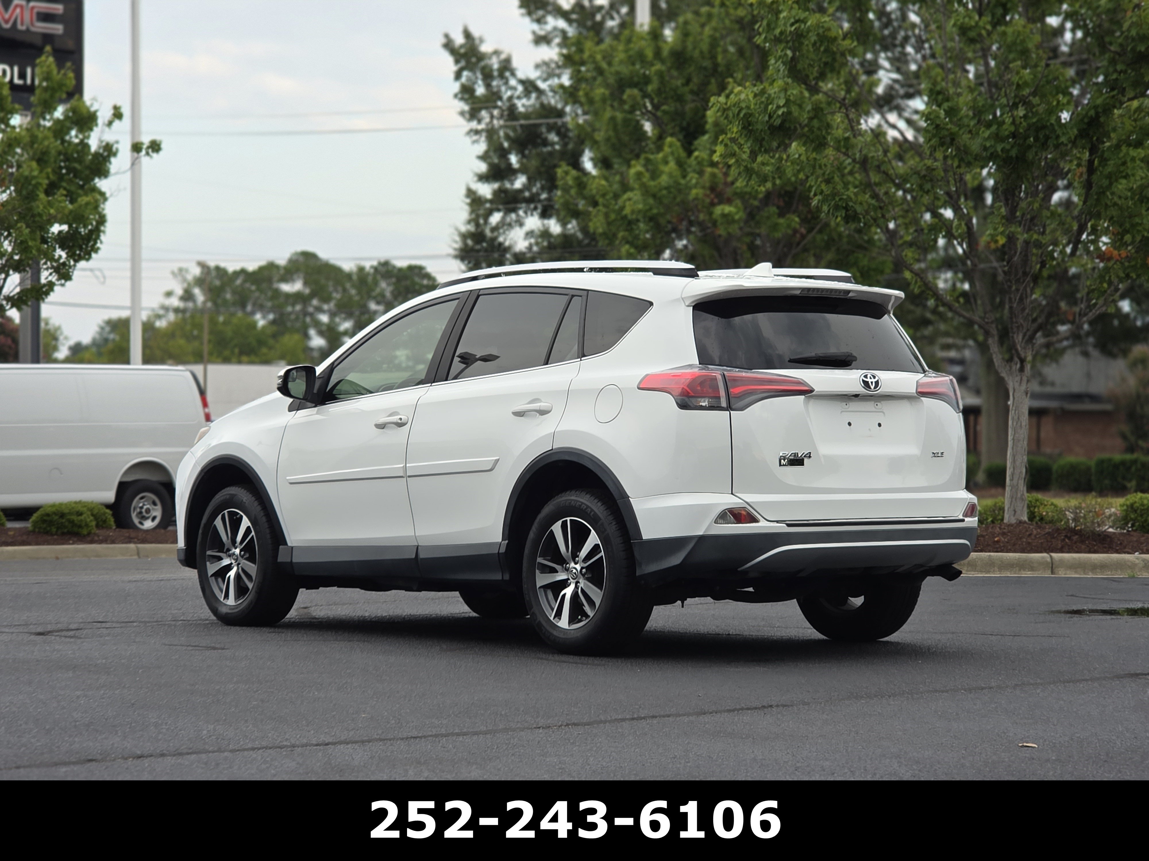 Used 2016 Toyota RAV4 XLE FWD image 5