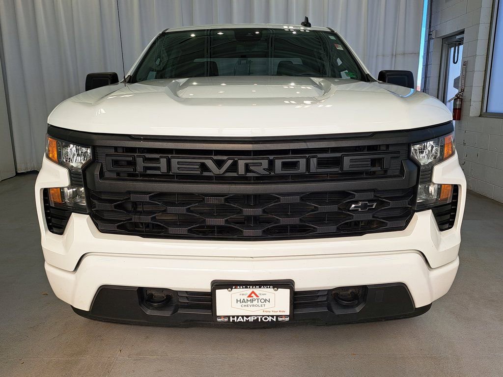 Used 2024 Chevrolet Silverado 1500 Custom image 3