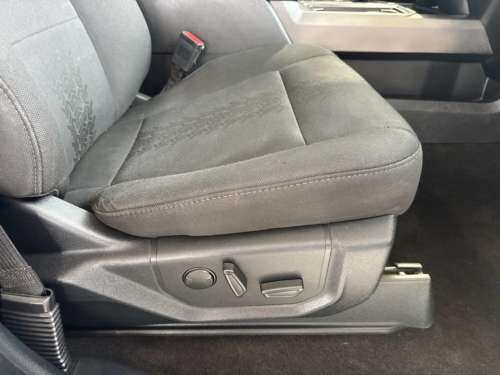 Used 2019 Ford F150 XLT w/ Equipment Group 302A Luxury AWD/4WD image 13