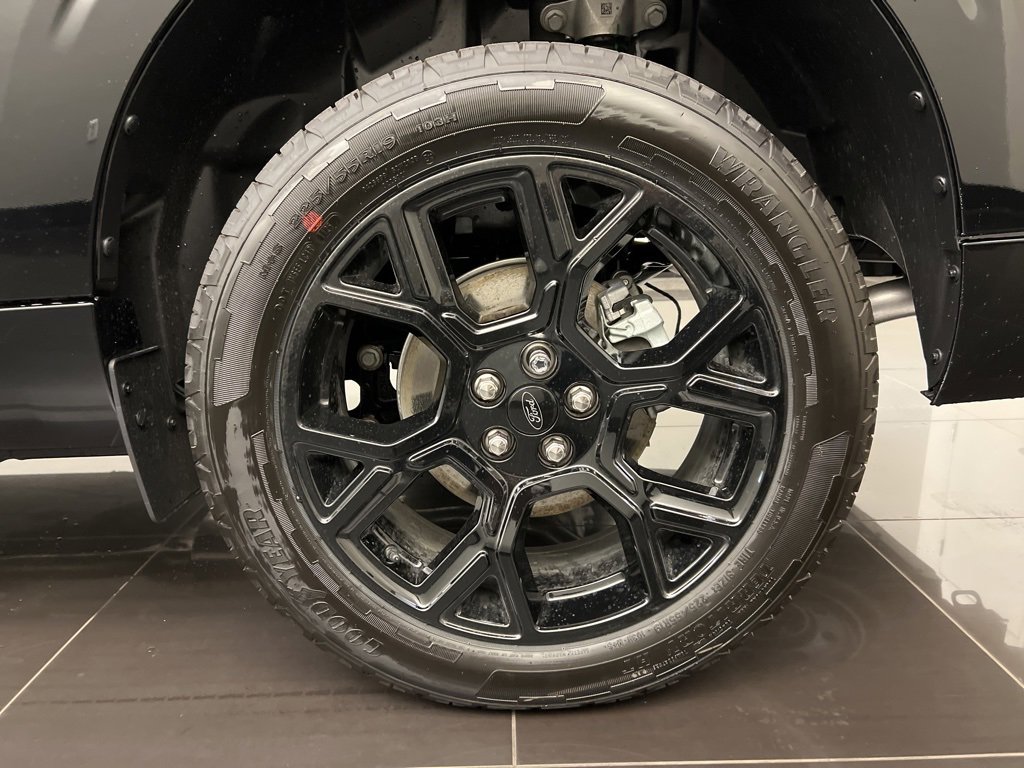 New 2025 Ford Maverick Lobo image 7