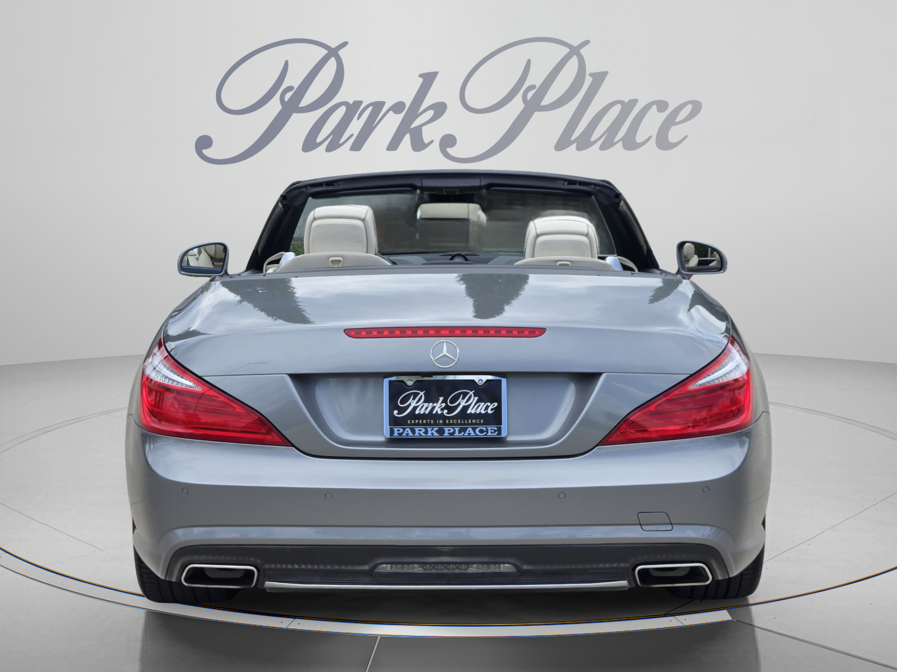 Used 2014 Mercedes-Benz SL 550 image 4