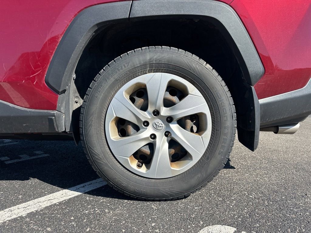 Used 2019 Toyota RAV4 LE w/ All Weather Liner Package AWD/4WD image 5