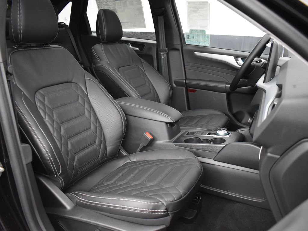 New 2024 Ford Escape SE w/ PHEV Premium Package image 11