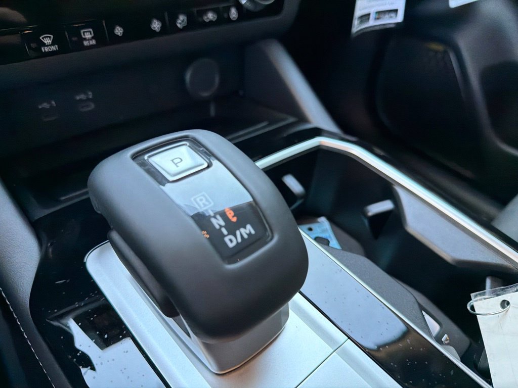 New 2026 Mitsubishi Outlander SE FWD image 8