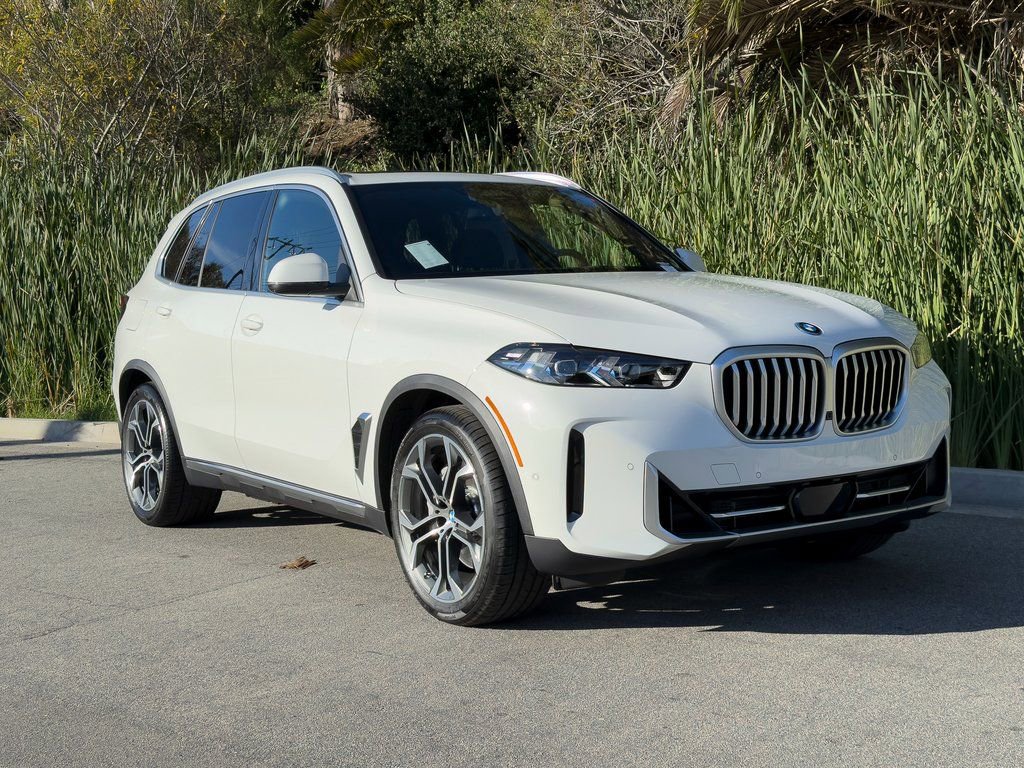New 2026 BMW X5 xDrive50e w/ Executive Package image 2