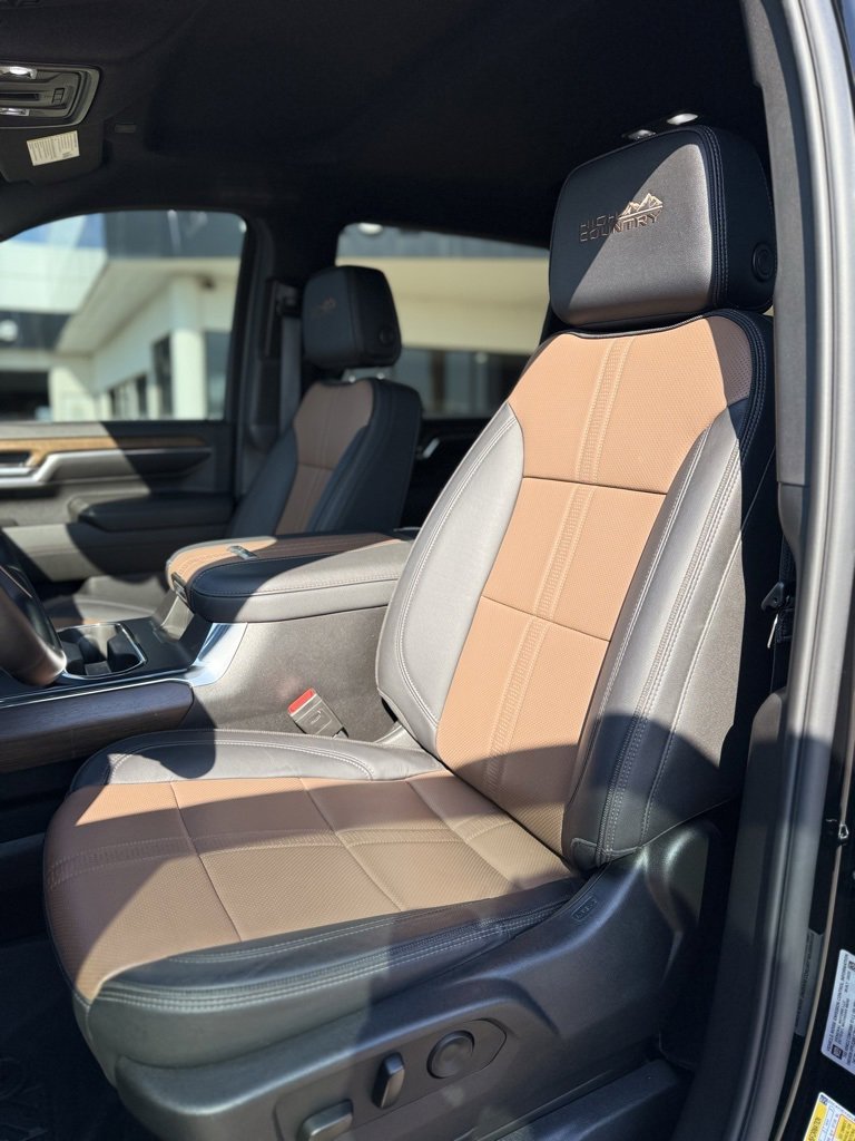 Used 2024 Chevrolet Silverado 3500 High Country w/ Technology Package image 12