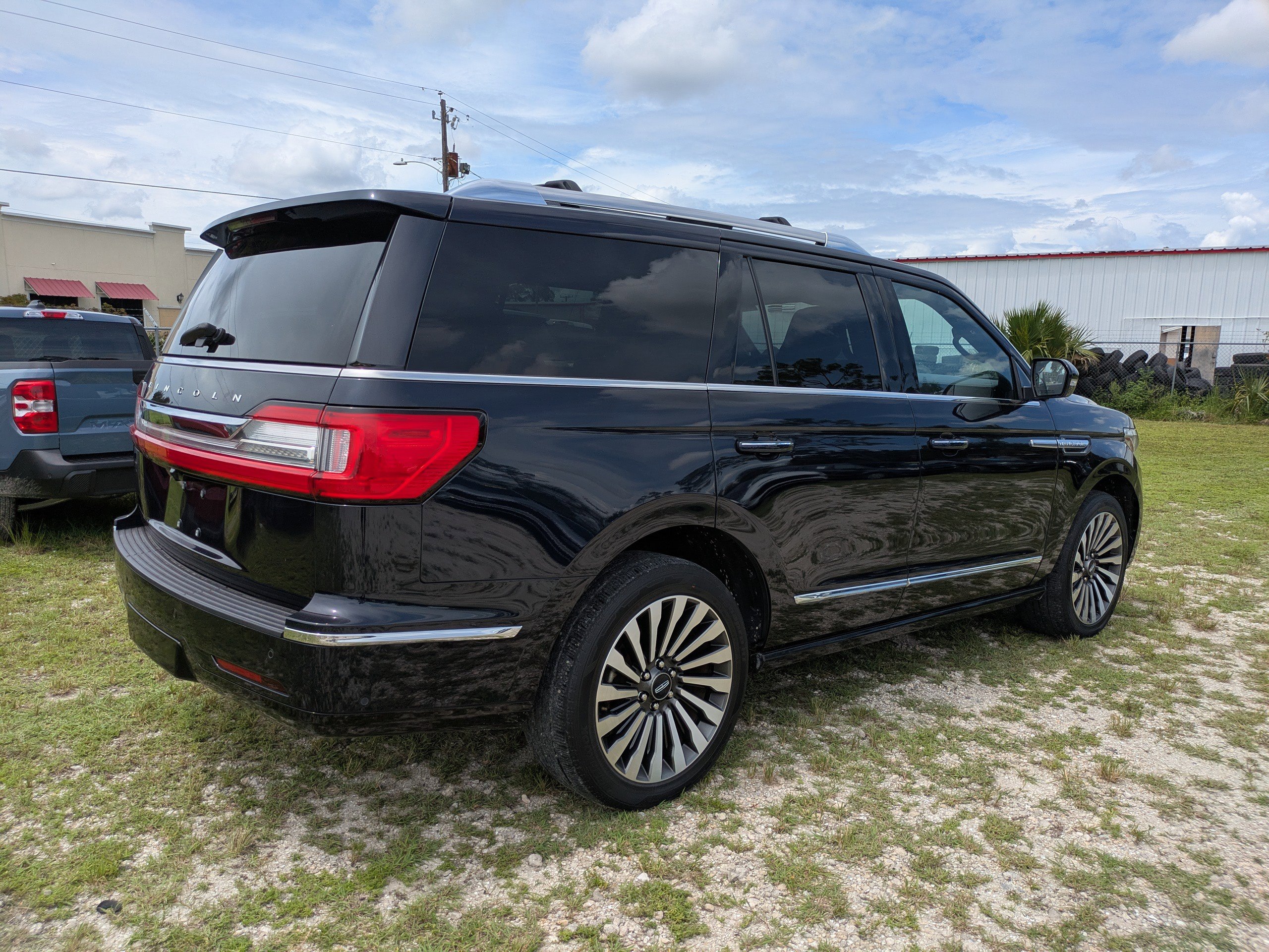 Used 2021 Lincoln Navigator Reserve w/ Luxury Package image 4