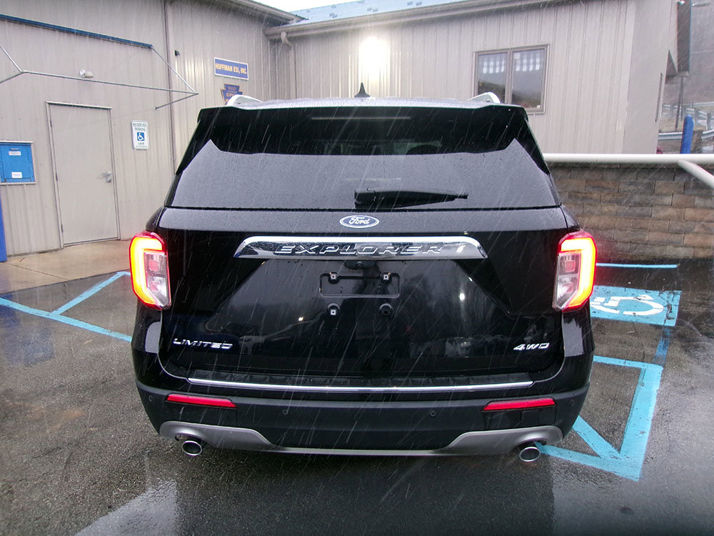 Used 2022 Ford Explorer Limited w/ Equipment Group 301A image 5