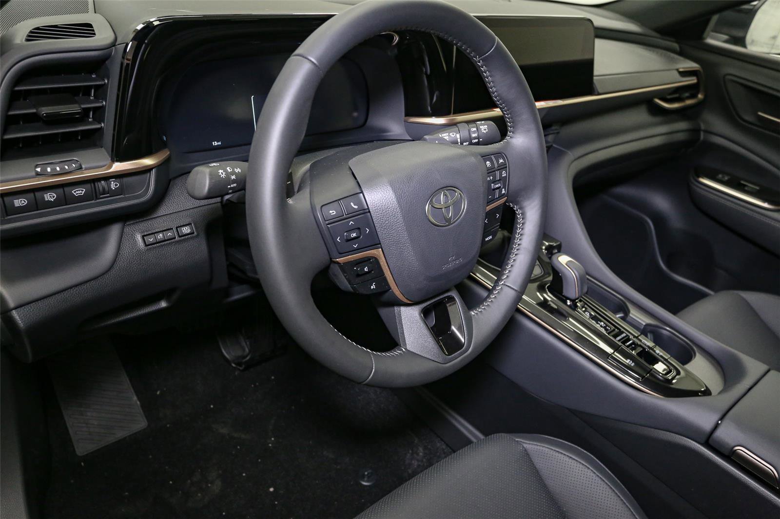 New 2025 Toyota Crown Signia image 16