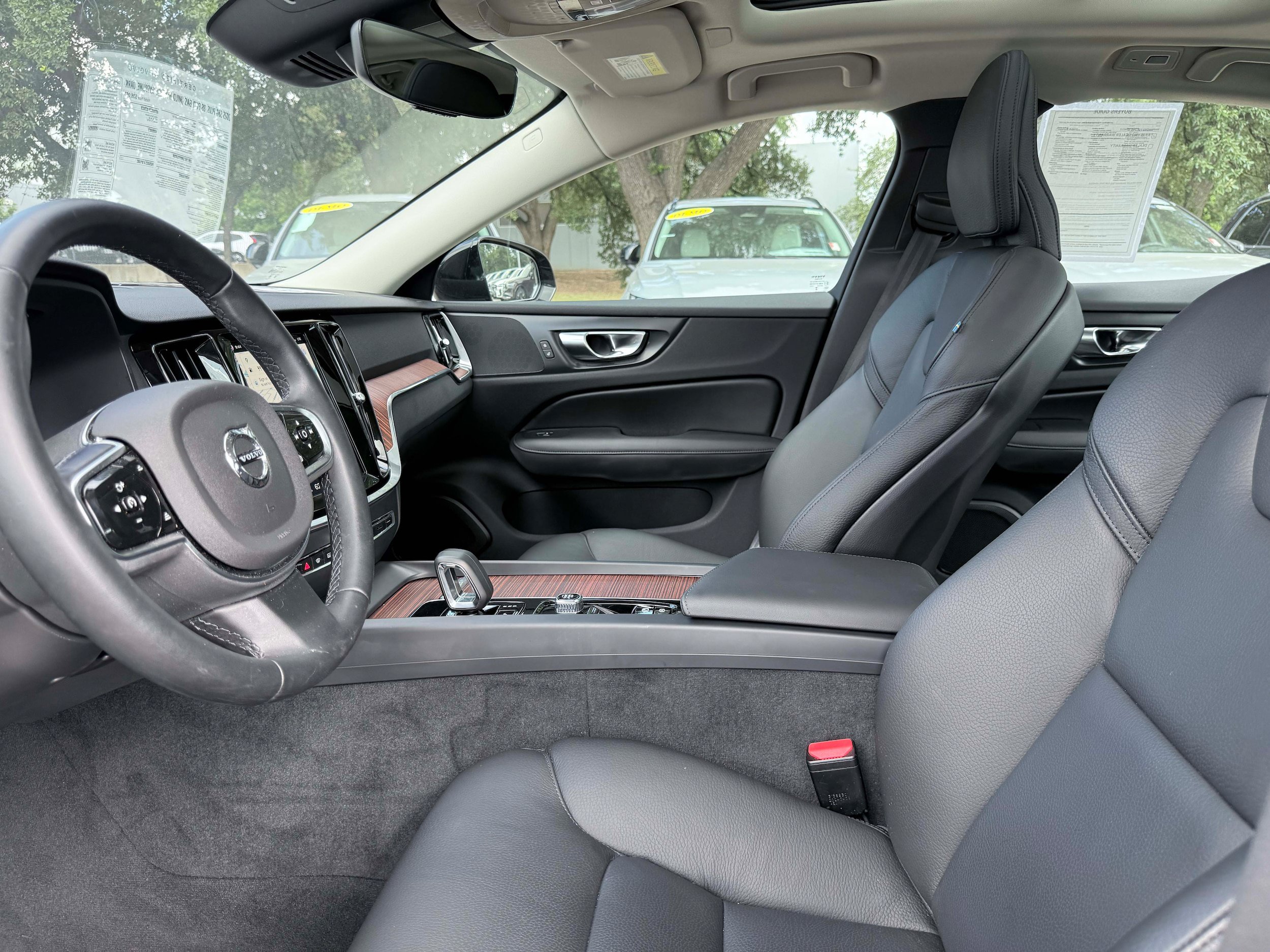 Certified 2025 Volvo S60 B5 Plus w/ Protection Package Premier FWD image 12