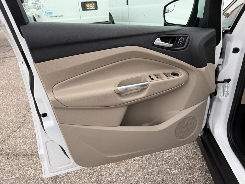 Used 2017 Ford C-MAX SE w/ Interior Protection Package image 15