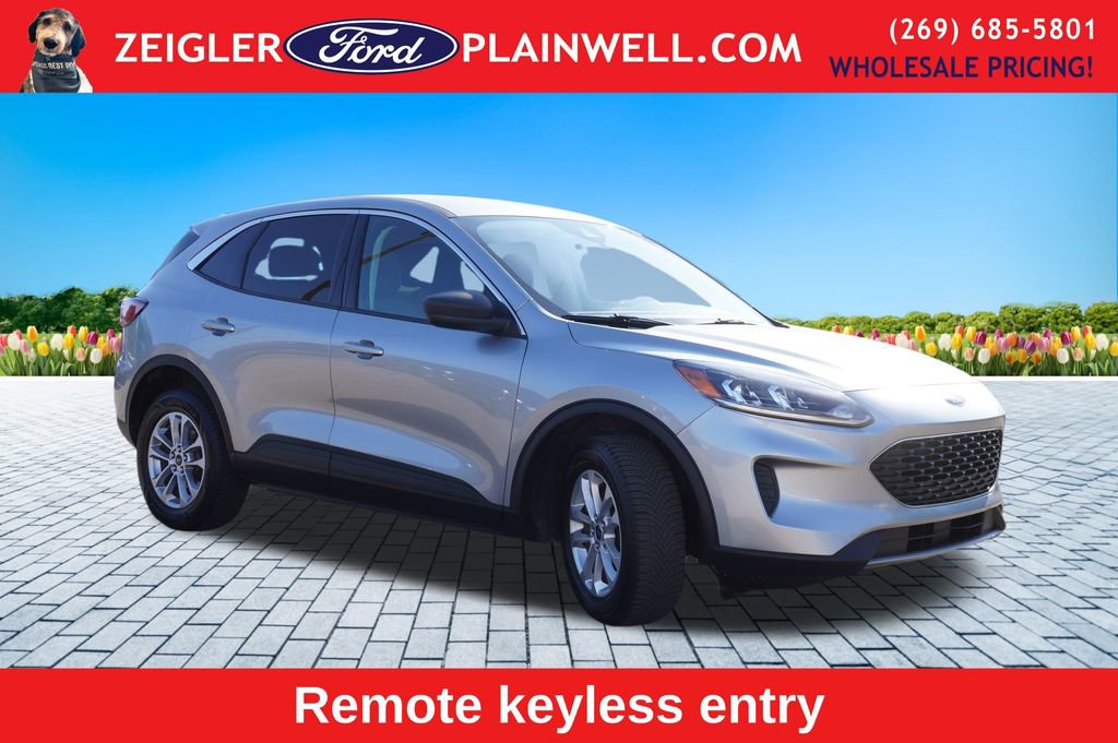 Used 2022 Ford Escape SE w/ Cold Weather Package image 7