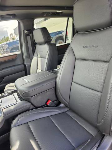 New 2026 GMC Yukon XL Denali w/ Sun & Power Step Package AWD/4WD image 16