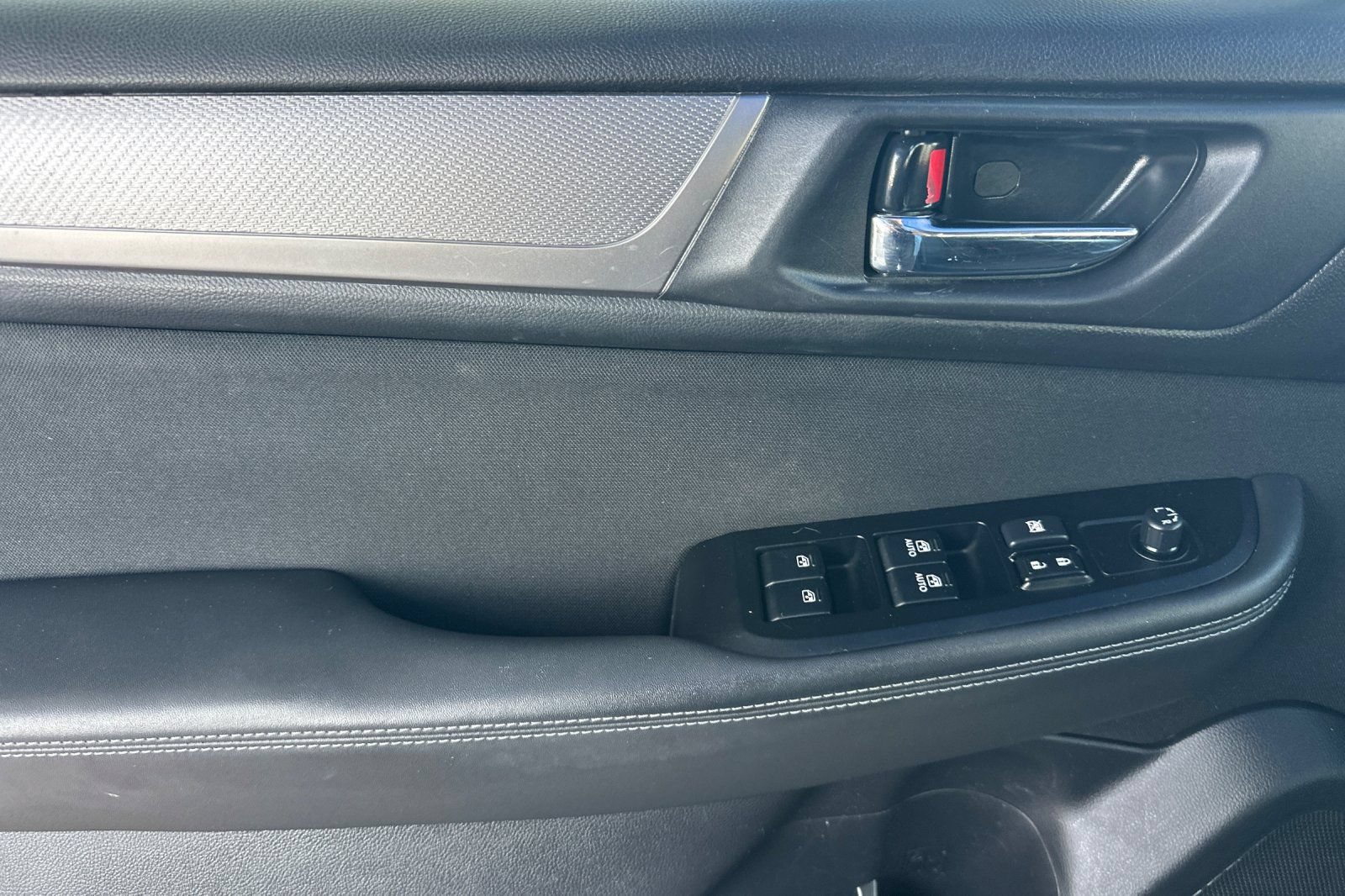 Used 2019 Subaru Outback 2.5i Premium AWD/4WD image 14