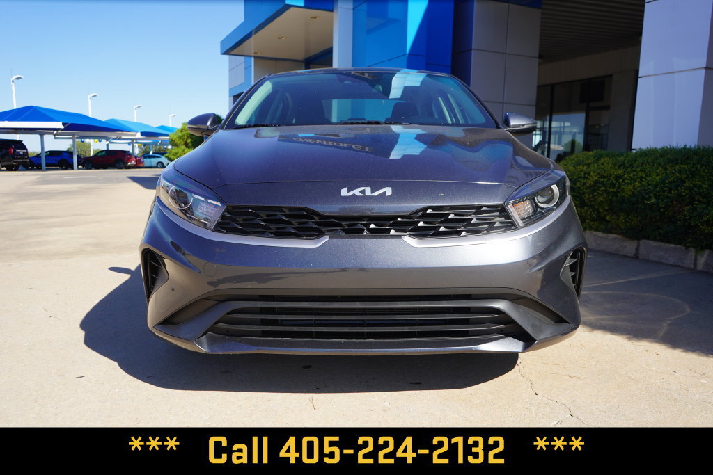 Used 2024 Kia Forte LXS w/ LXS Technology Package FWD image 3