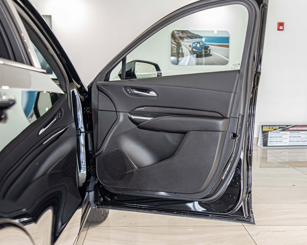 Used 2025 Cadillac XT4 Sport image 42