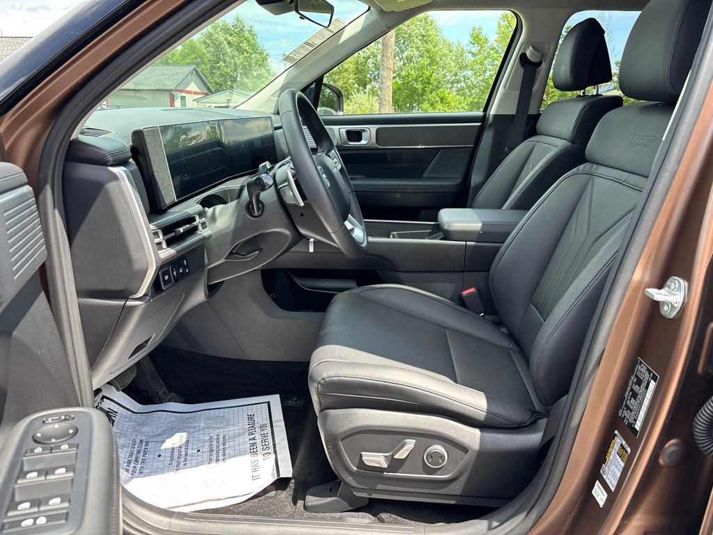Certified 2025 Hyundai Santa Fe XRT AWD/4WD image 16