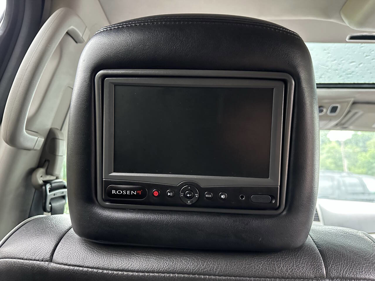 Used 2012 Nissan Armada SV image 31