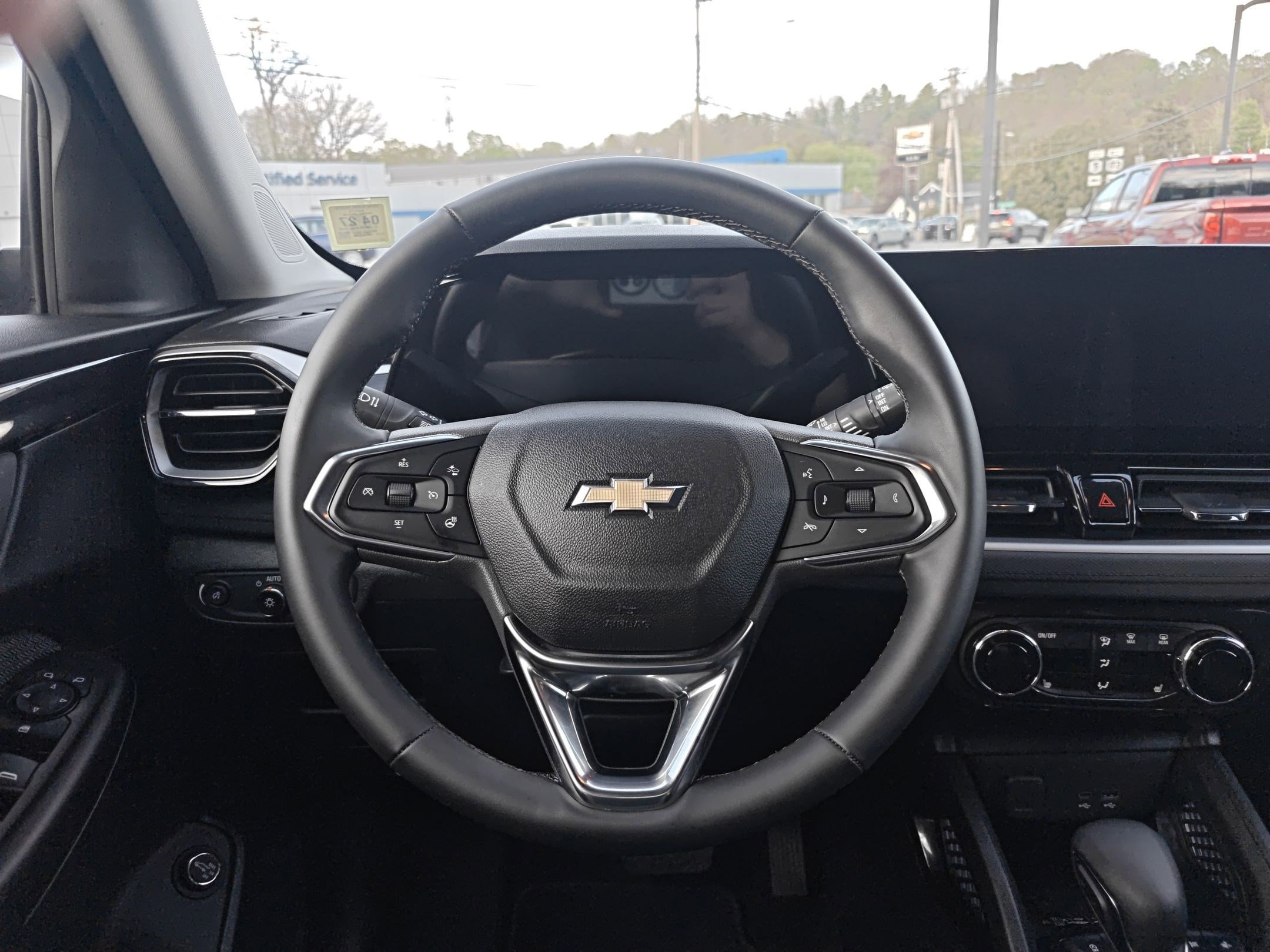 Certified 2026 Chevrolet TrailBlazer LT w/ Convenience Package FWD image 3
