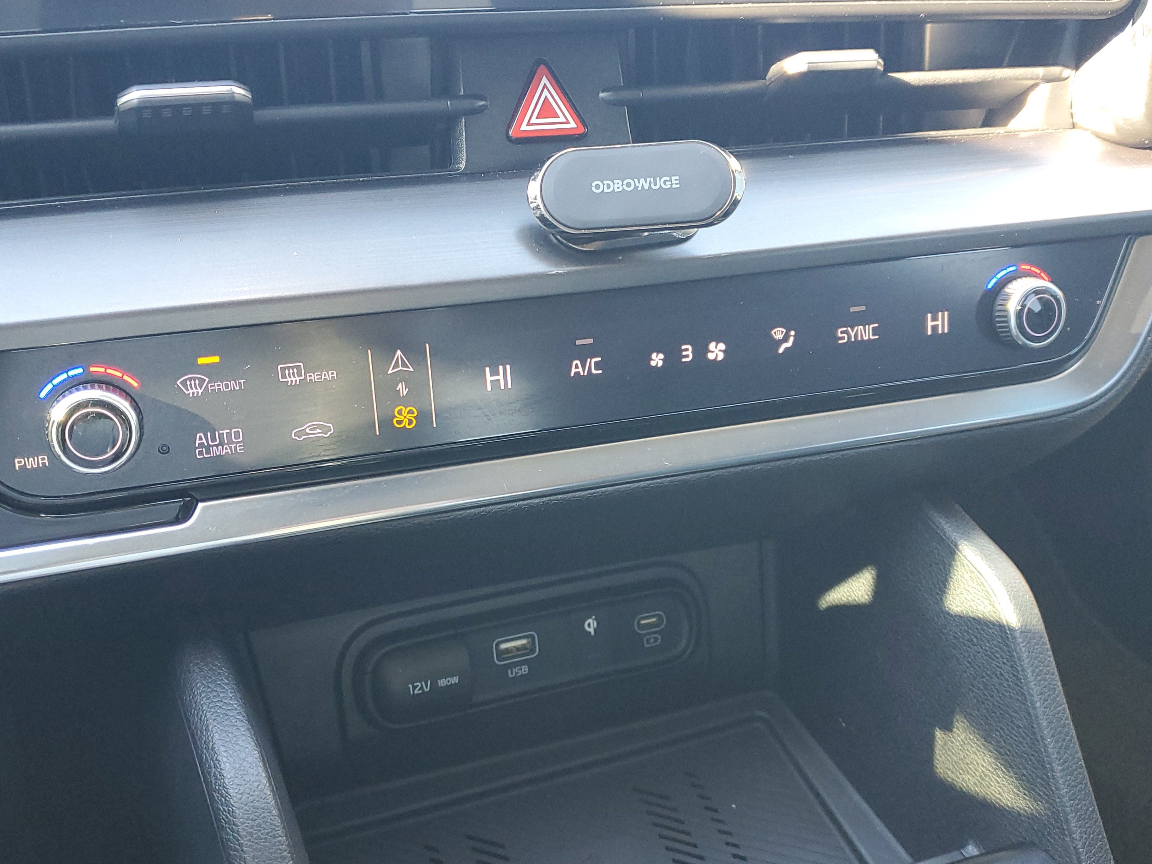 Used 2023 Kia Sportage EX image 28