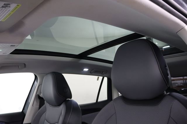 Used 2025 Volkswagen Tiguan SE AWD/4WD image 22