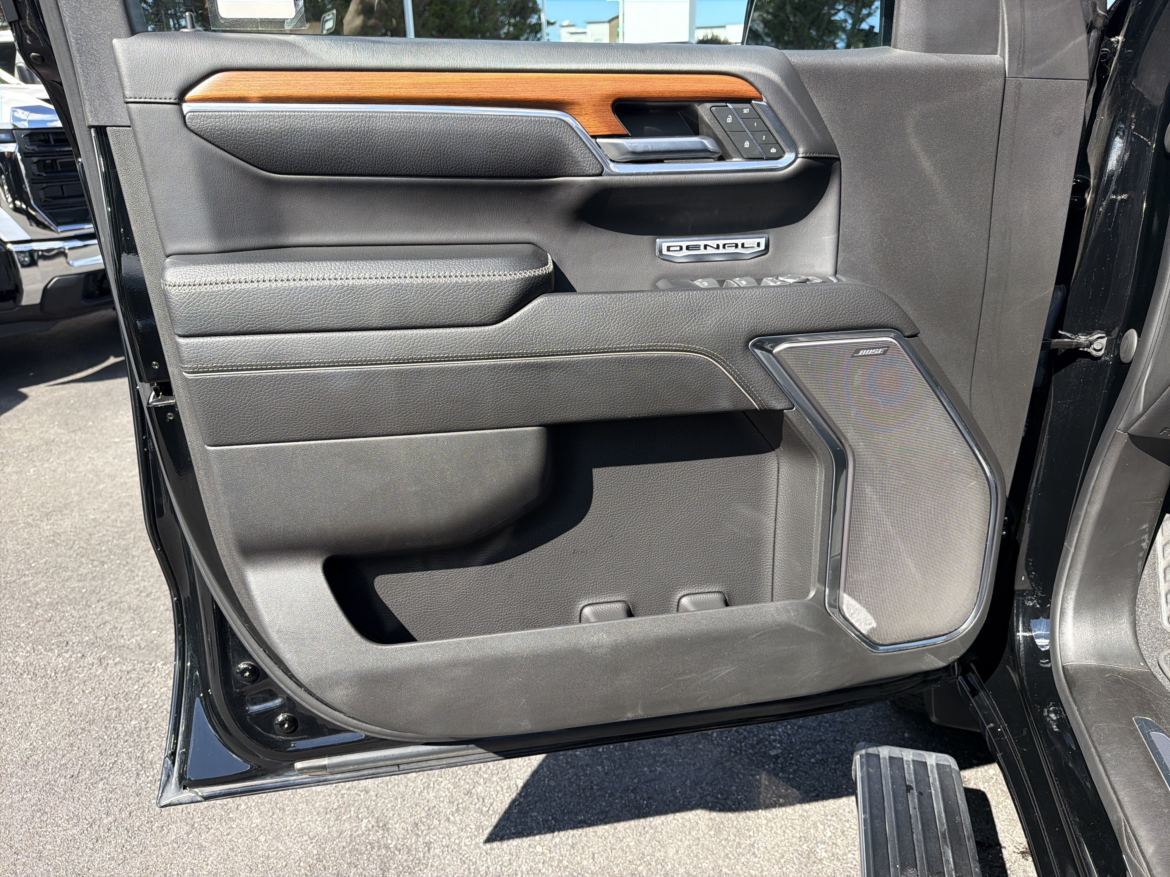 Used 2022 GMC Sierra 1500 Denali AWD/4WD image 14