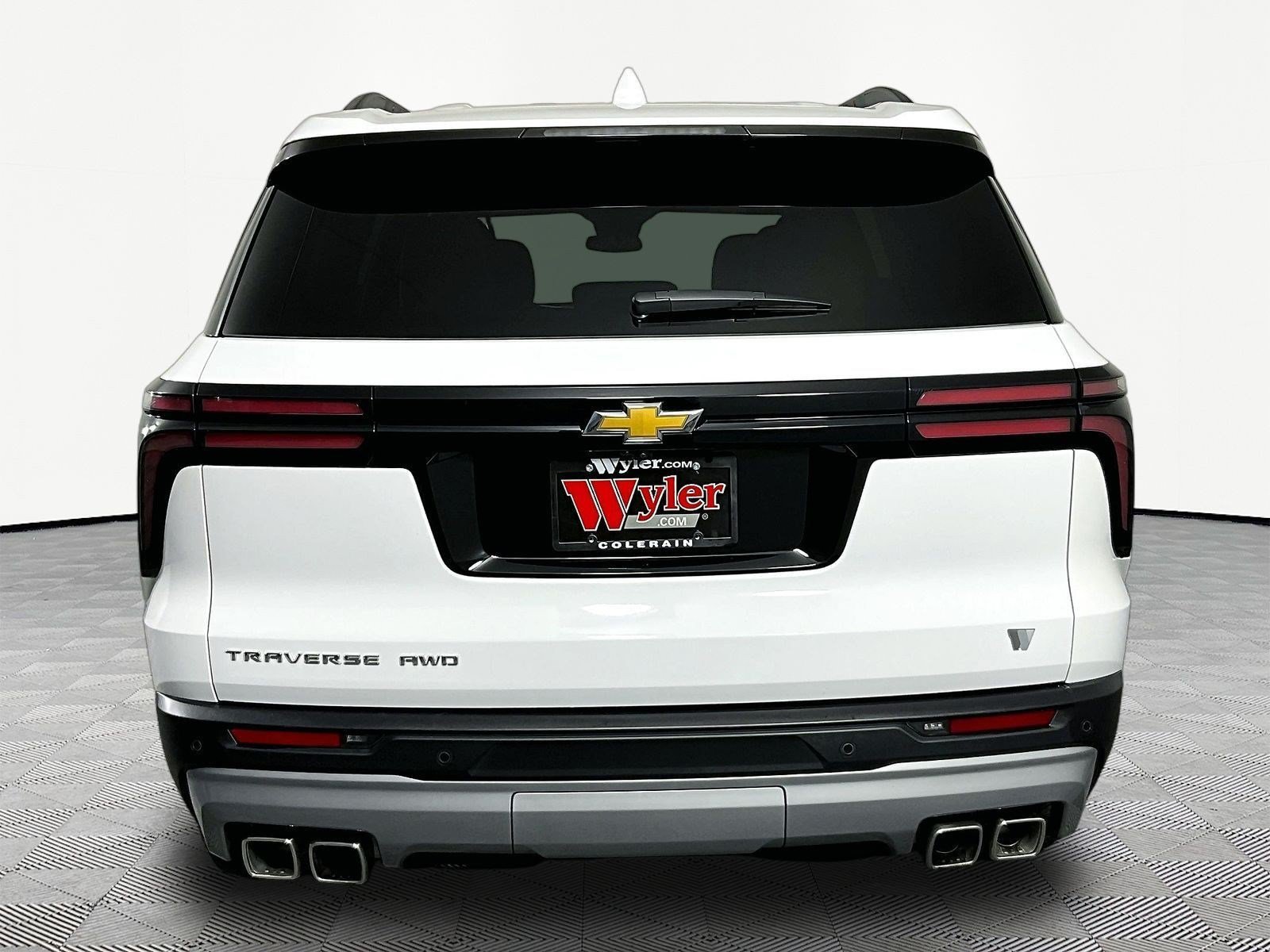 Used 2026 Chevrolet Traverse LT AWD/4WD image 5