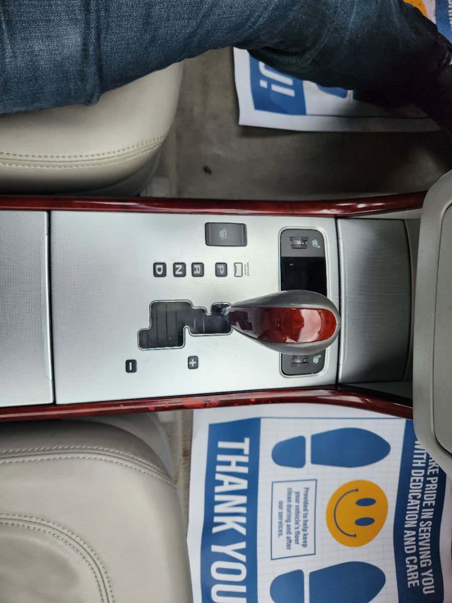 Used 2006 Hyundai Azera Limited image 16