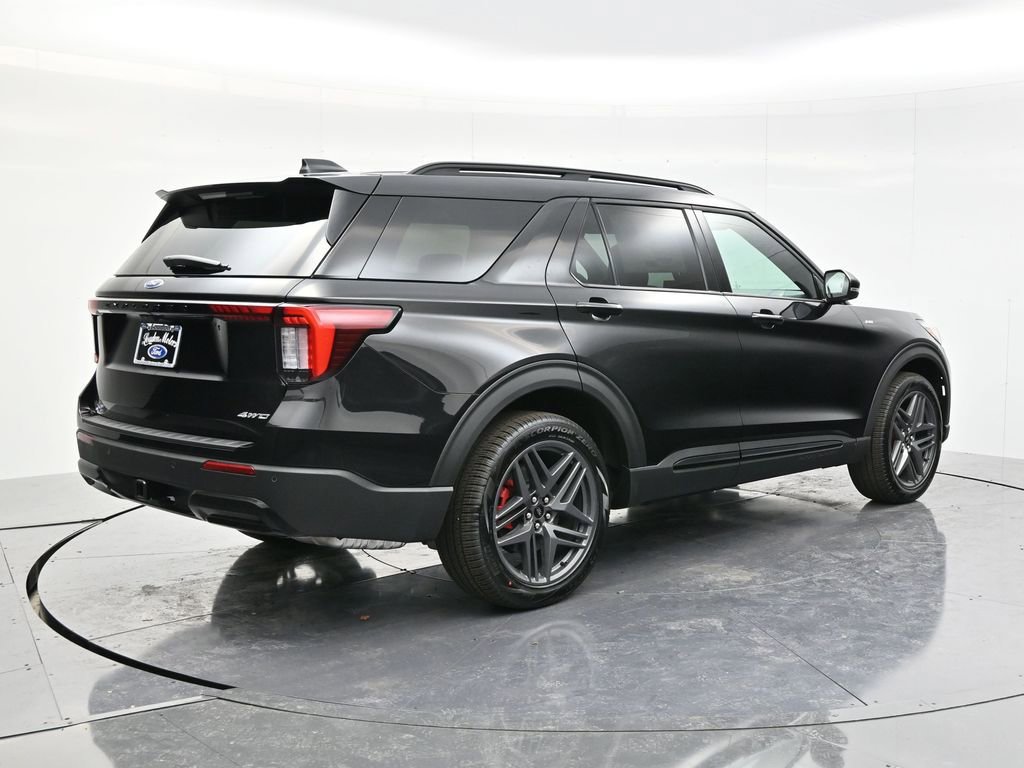 New 2026 Ford Explorer ST-Line w/ ST-Line Street Pack AWD/4WD image 5