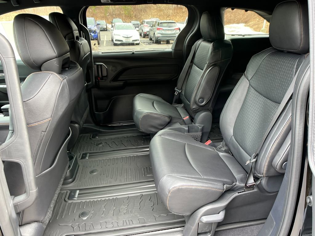 New 2026 Toyota Sienna XLE Woodland Edition image 23