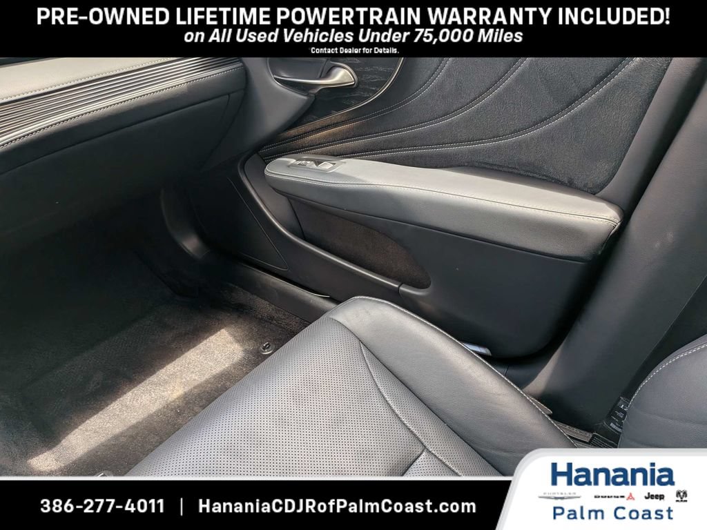 Used 2024 Lexus LS 500 RWD image 19
