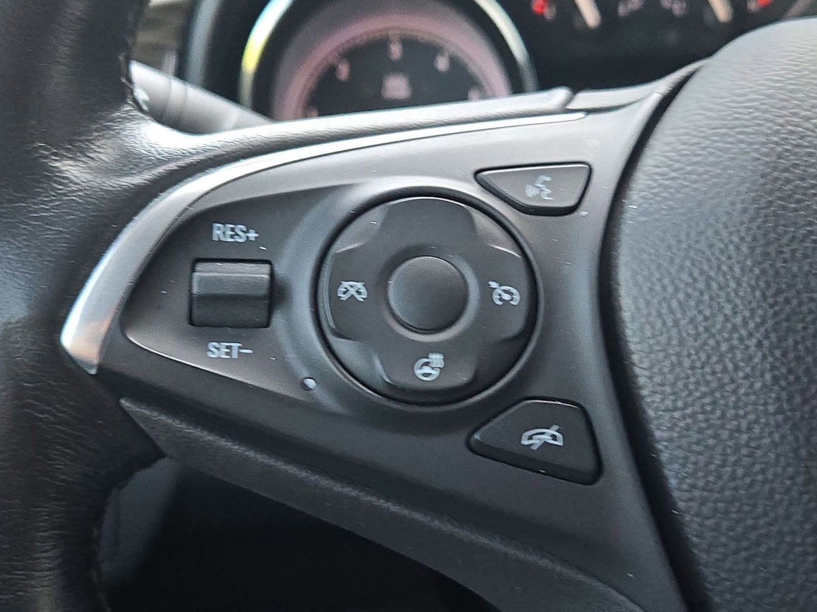 Used 2019 Buick Envision Essence image 12