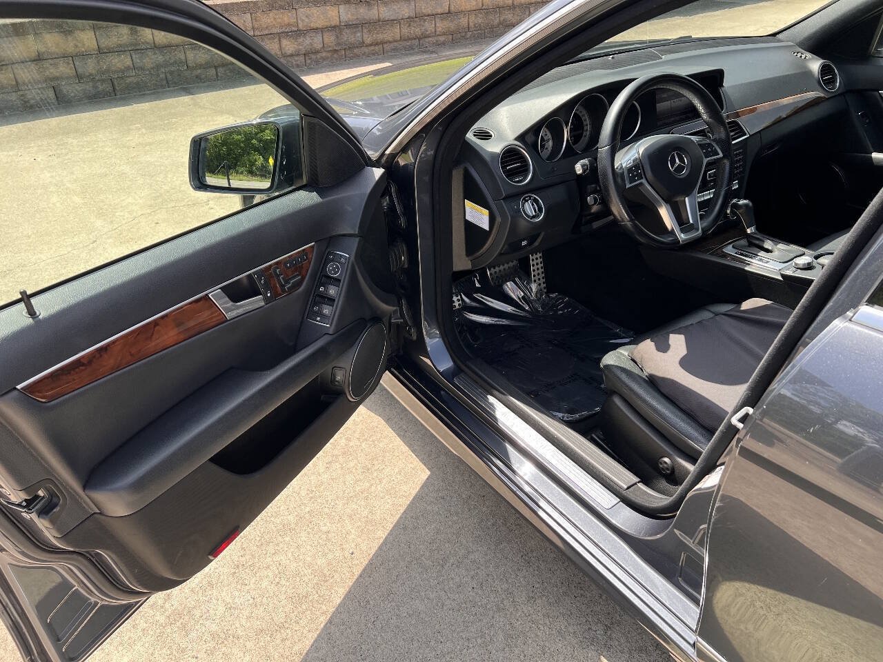 Used 2013 Mercedes-Benz C 300 4MATIC Sedan image 9