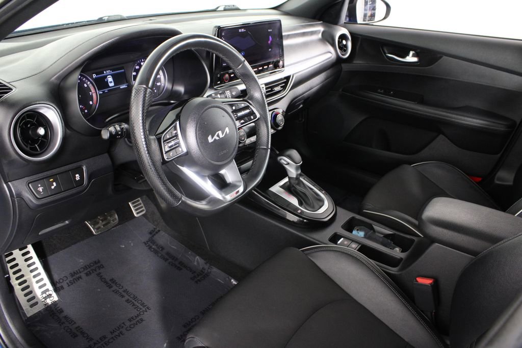 Used 2022 Kia Forte GT-Line w/ GT-Line Premium Package image 16