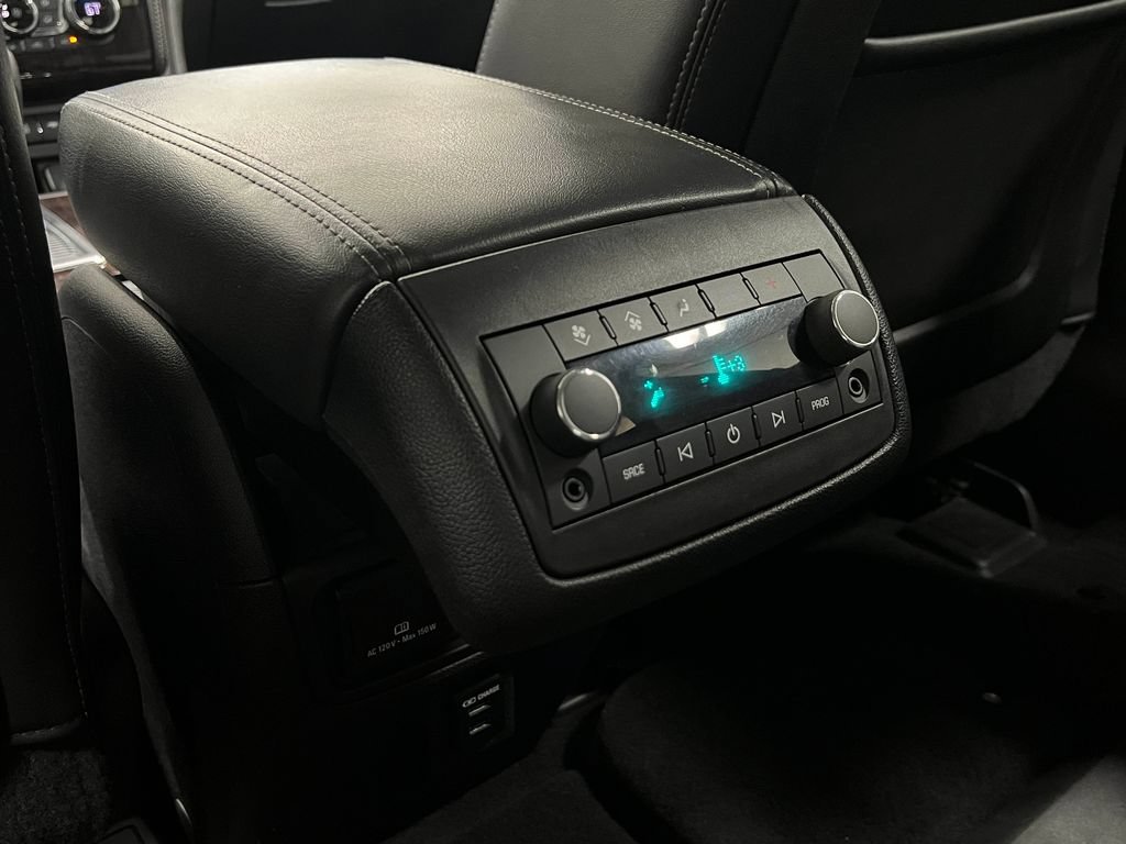Used 2016 Chevrolet Traverse LT FWD image 27