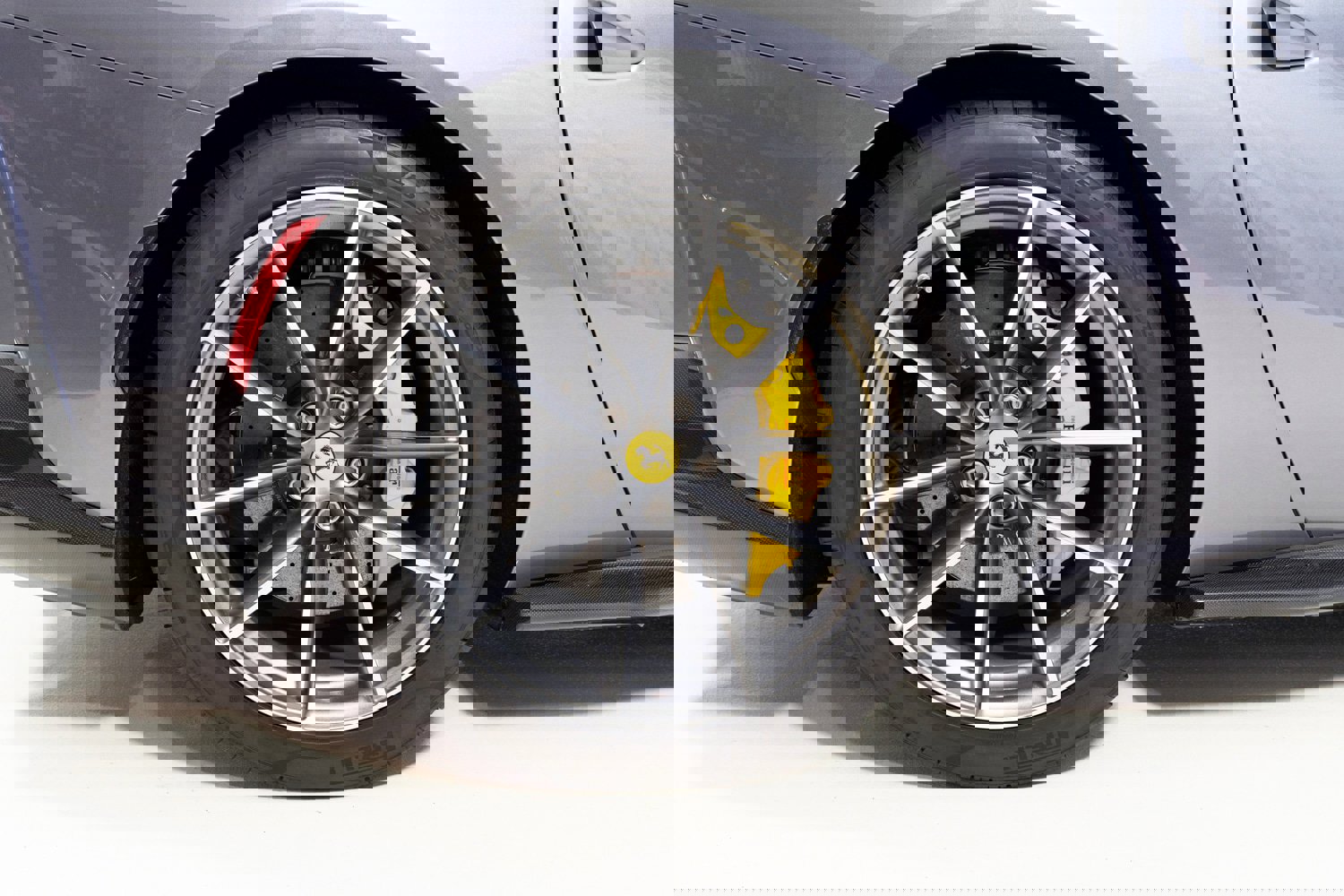 Used 2023 Ferrari 812 GTS image 19