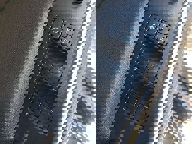 Used 2023 Toyota Highlander L image 15