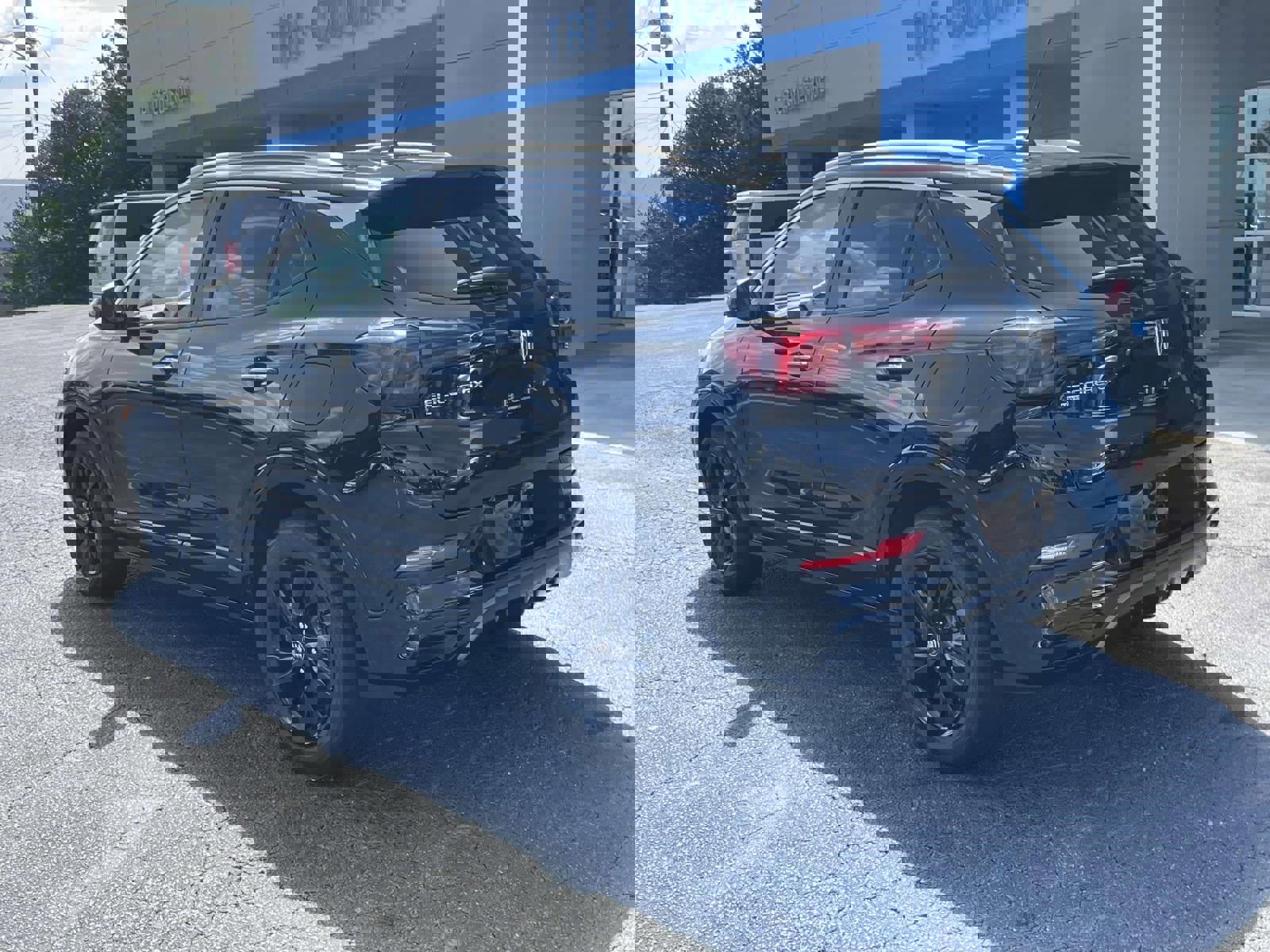 Used 2024 Buick Encore GX Sport Touring image 5