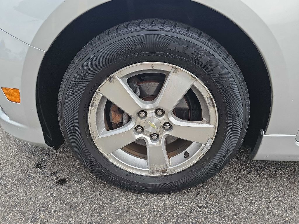 Used 2013 Chevrolet Cruze LT w/ RS Package image 23