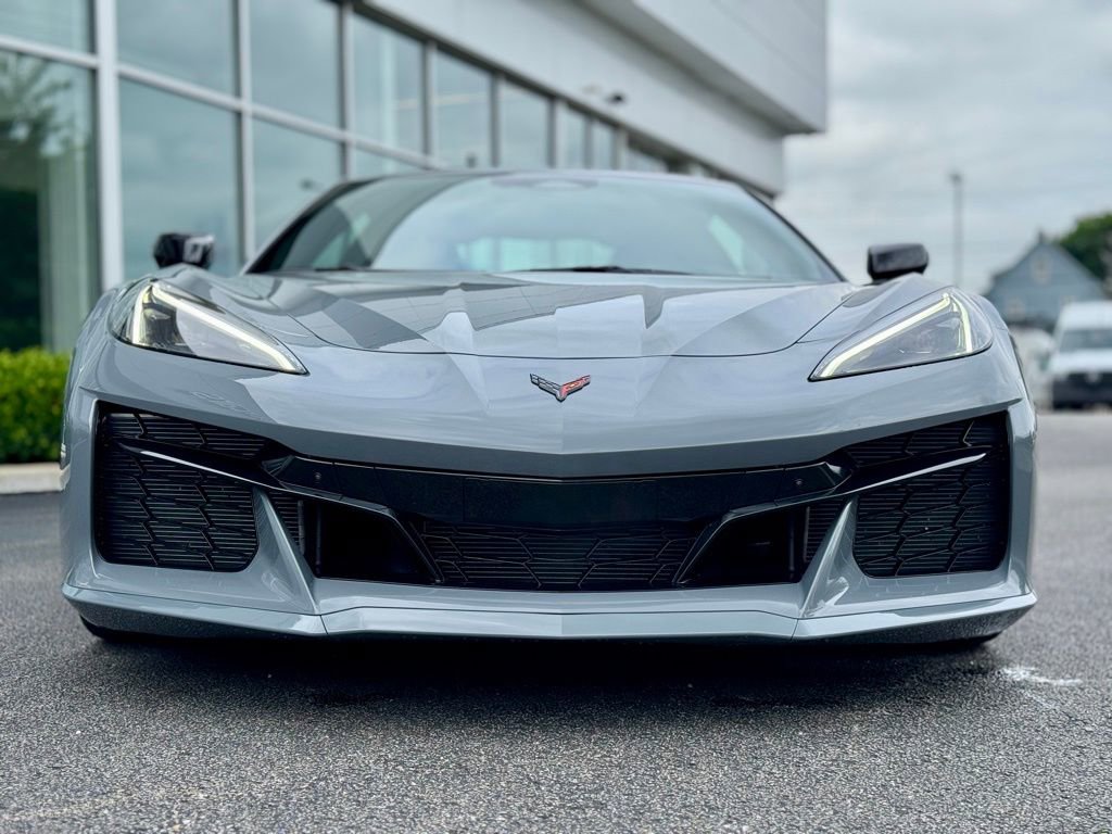 Used 2025 Chevrolet Corvette Z06 w/ Battery Protection Package image 10