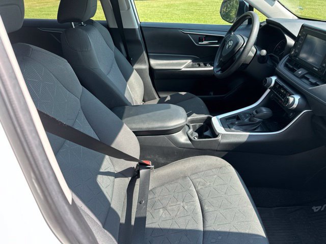 Used 2021 Toyota RAV4 XLE FWD image 11
