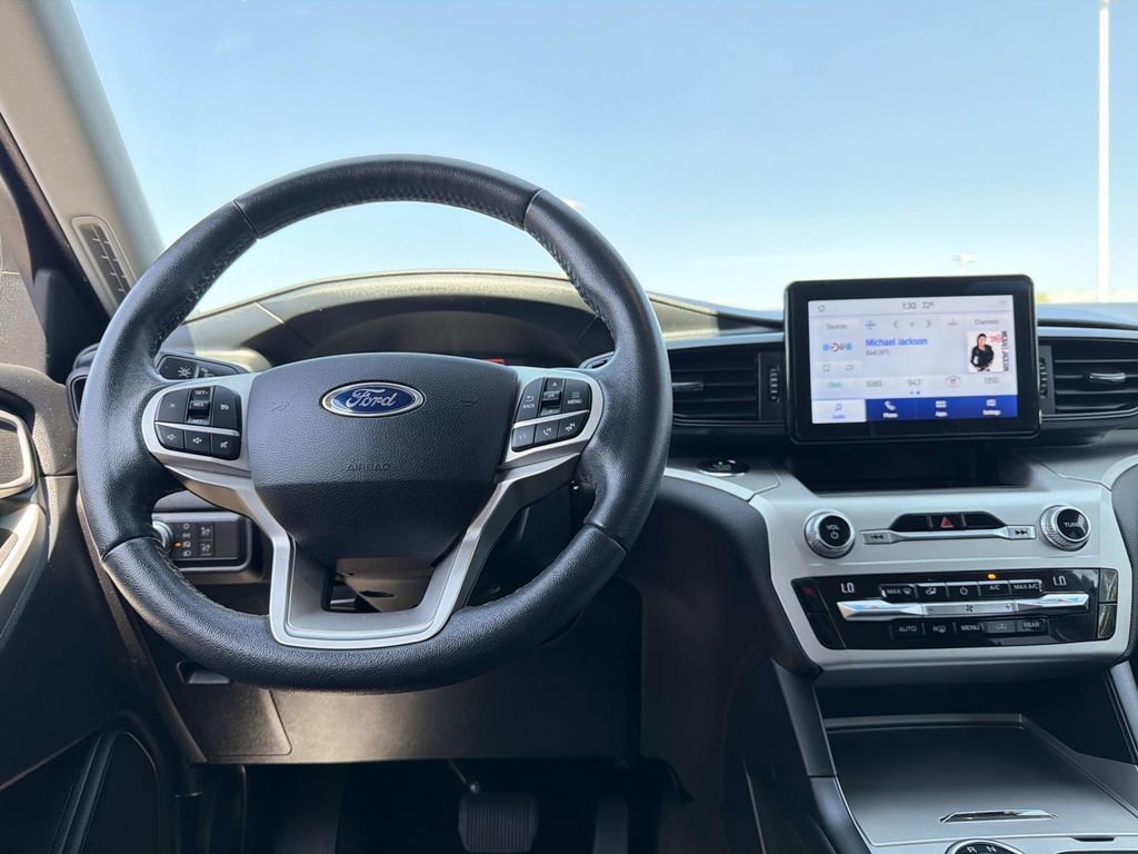 Used 2021 Ford Explorer XLT RWD image 11