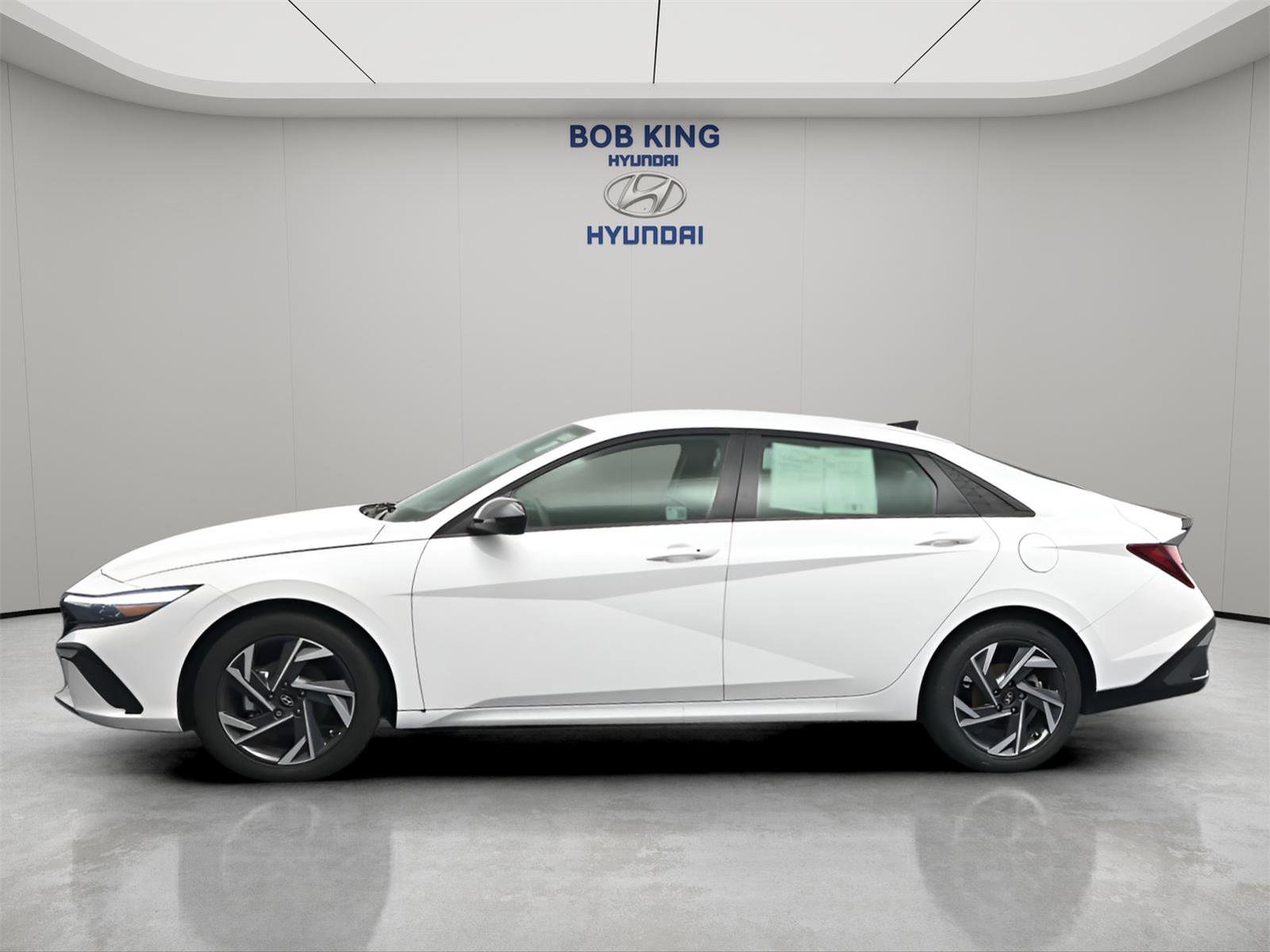 Certified 2025 Hyundai Elantra Sport image 3