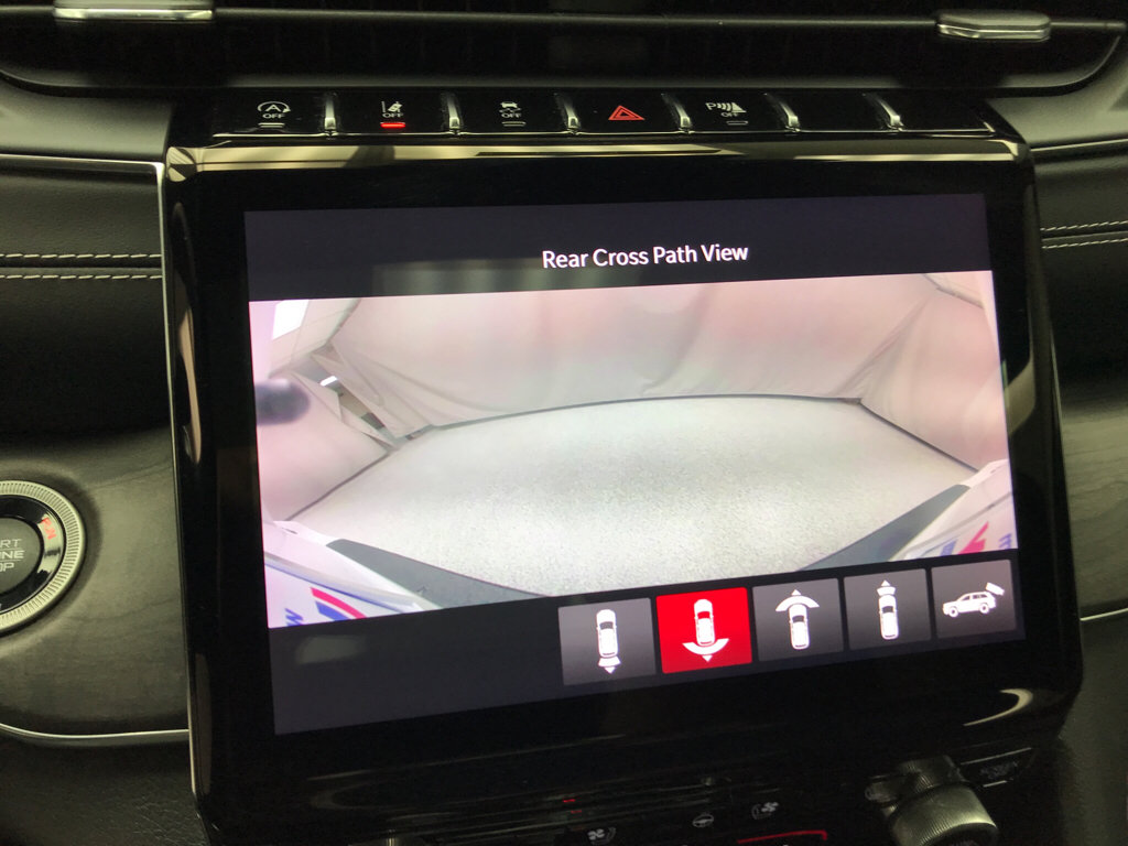 Used 2023 Jeep Grand Cherokee Overland w/ Adv Protech Group III AWD/4WD image 14
